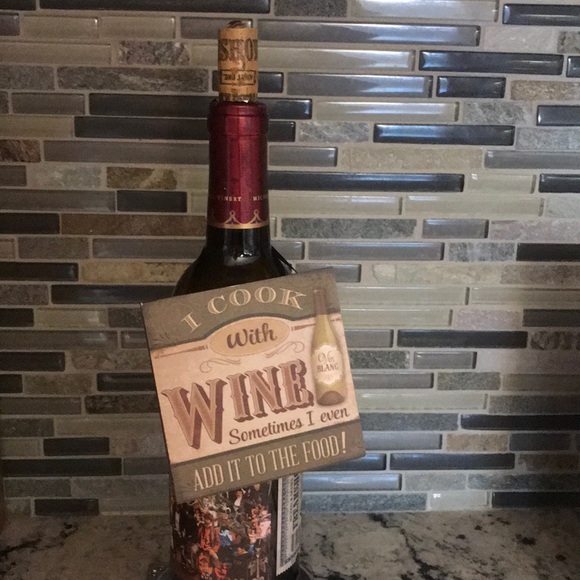Wine tag - Picture 1 of 3
